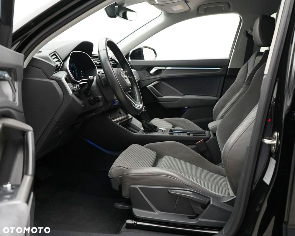 Audi Q3 Sportback - 16