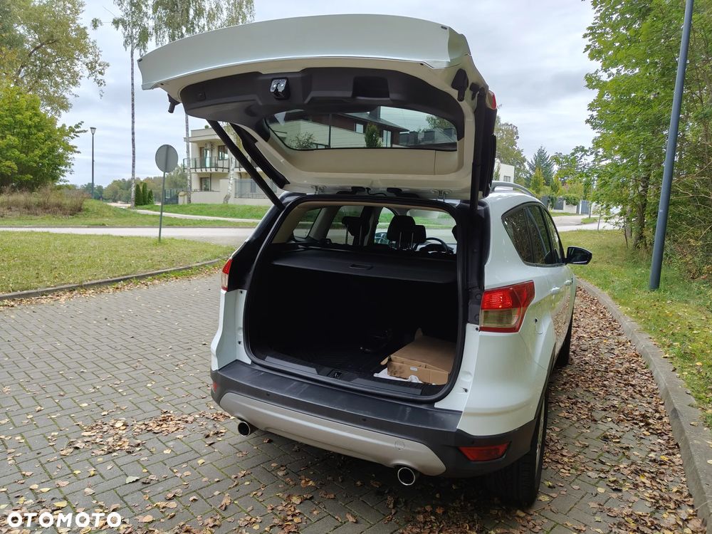 Ford Kuga 1.6 EcoBoost 2x4 Titanium - 10