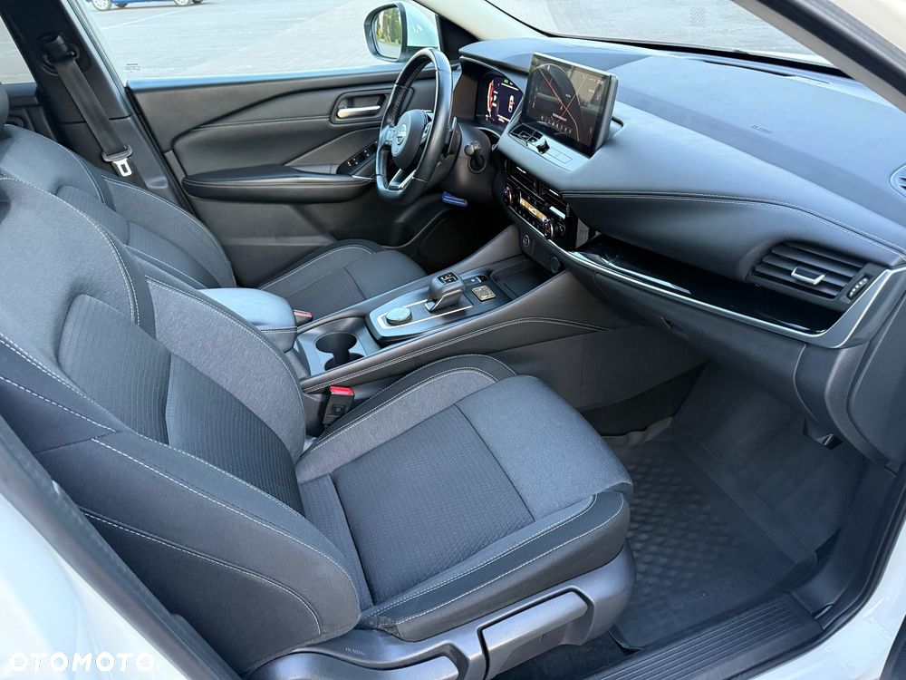 Nissan Qashqai 1.3 DIG-T 4x4 MHEV Xtronic N-Design - 11