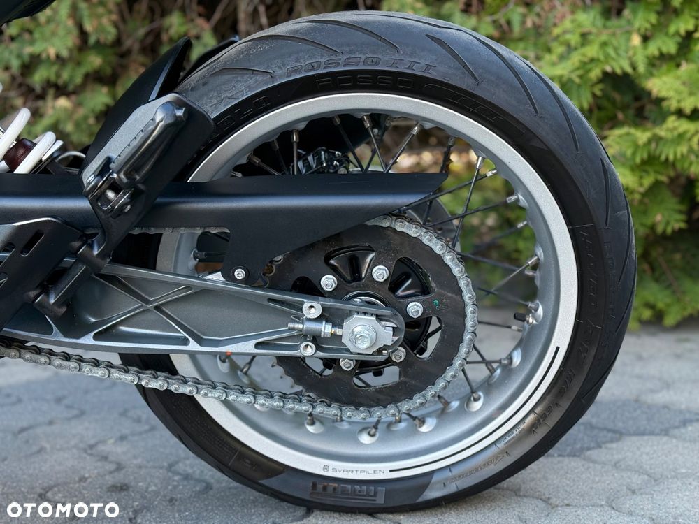 Husqvarna Svartpilen - 35