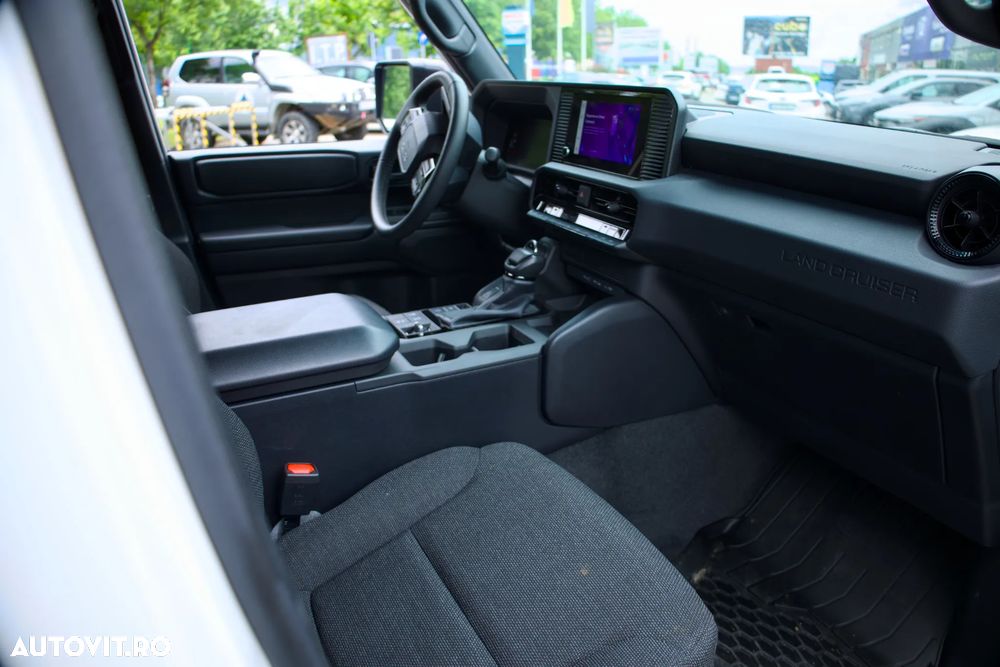Toyota Land Cruiser - 14