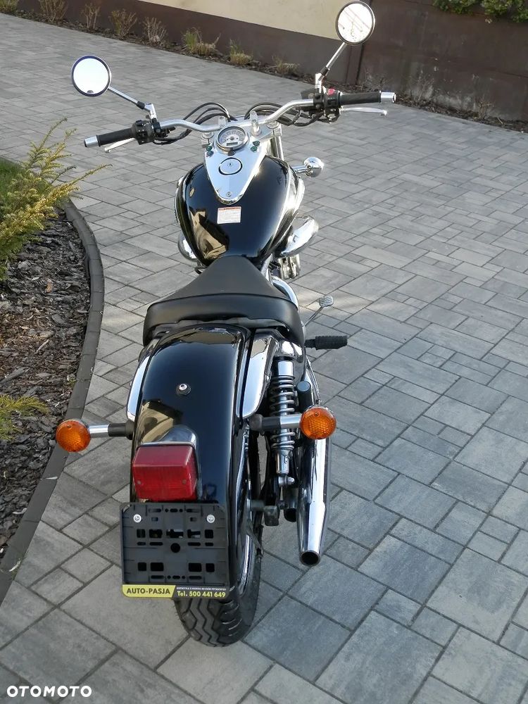 Suzuki Intruder - 2