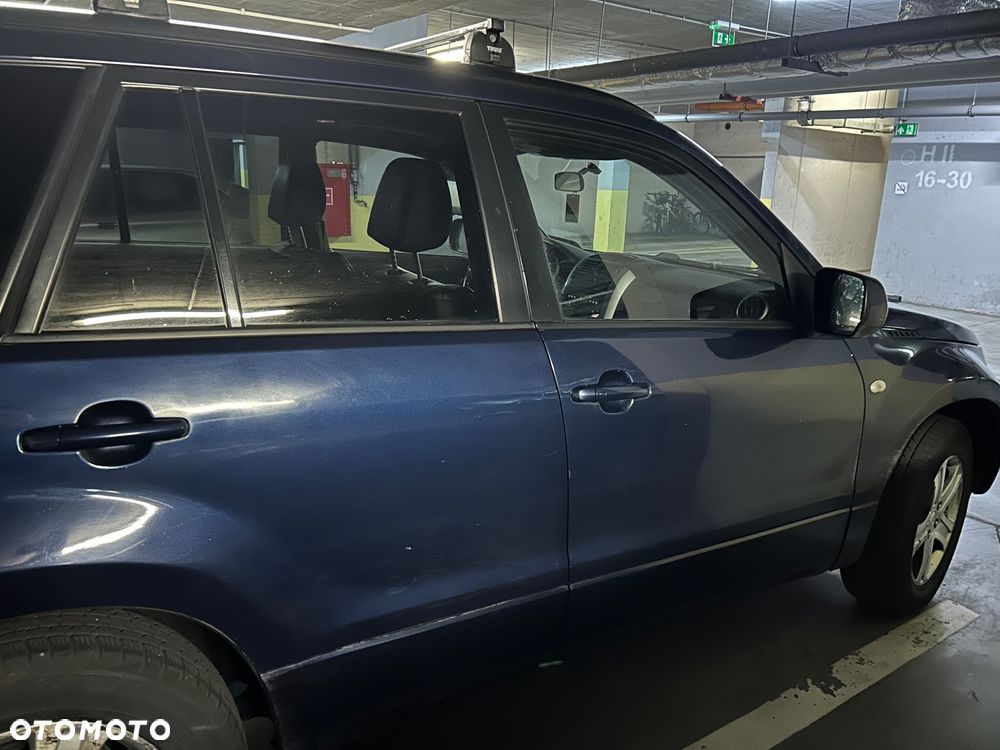 Suzuki Grand Vitara 1.9 DDiS De Luxe EU5 - 4