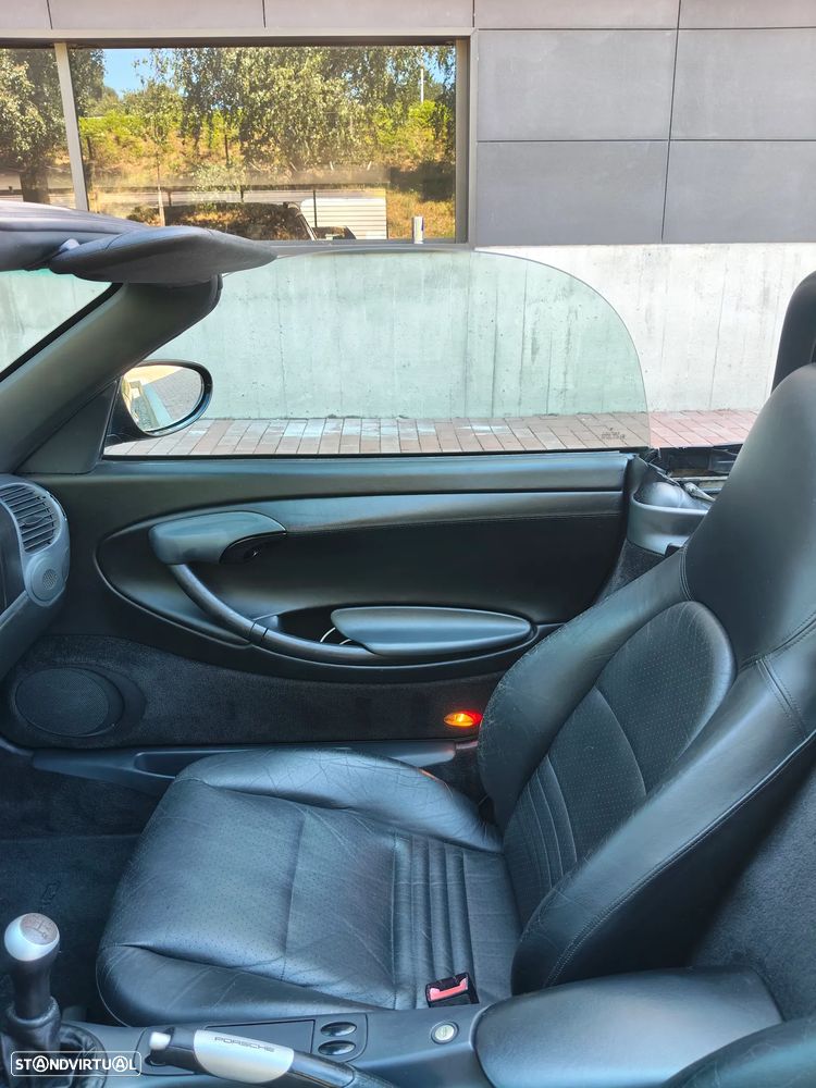 Porsche Boxster 2.5 - 7