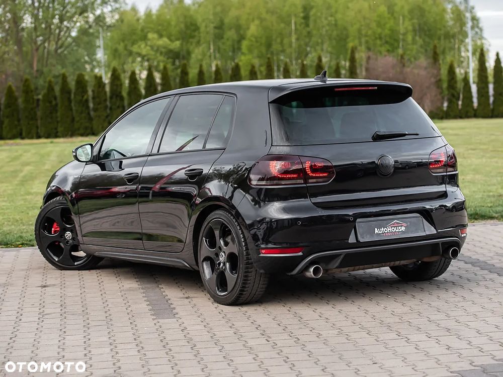 Volkswagen Golf 2.0 GTI - 8