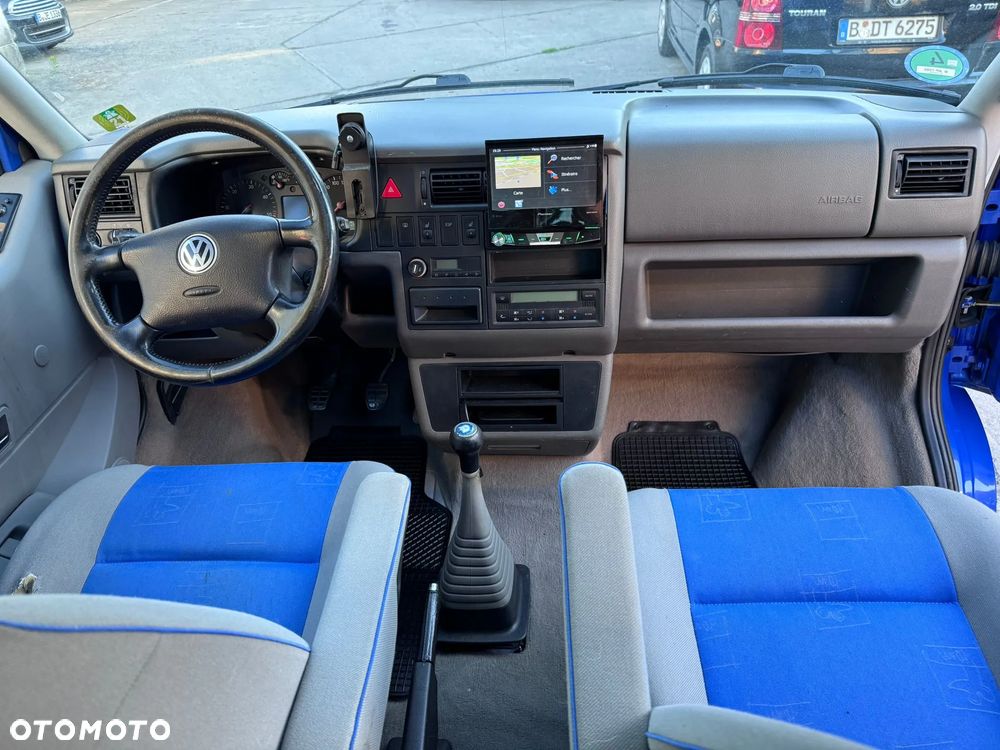 Volkswagen Multivan - 5