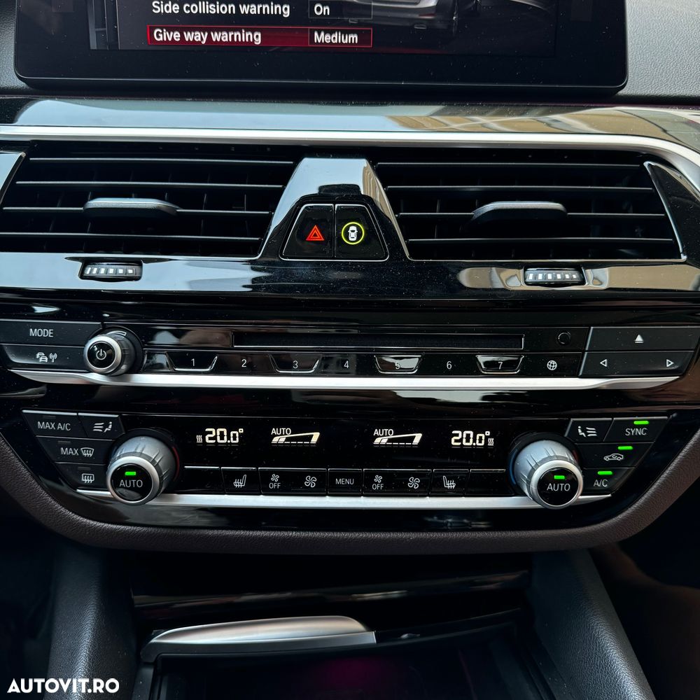 BMW Seria 5 520d xDrive AT - 20