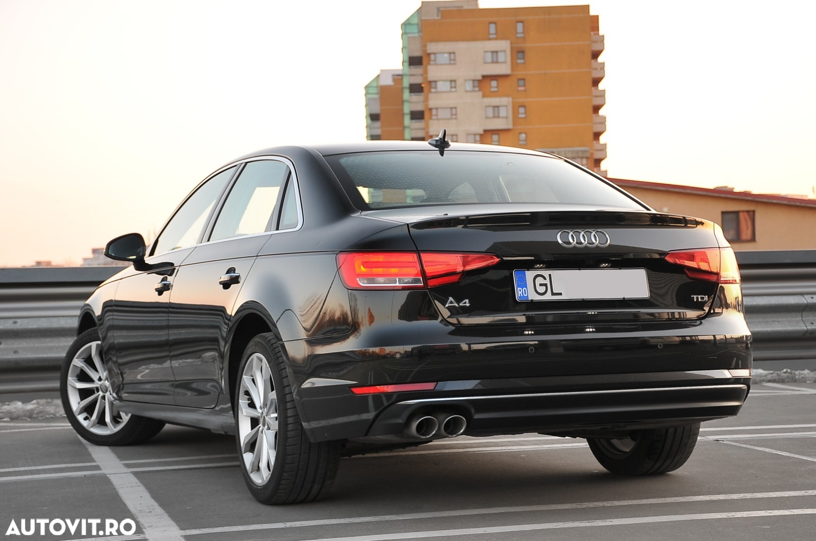 Audi A4 Avant 2.0 TDI S tronic Design - 6