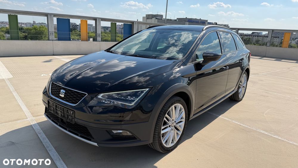 Seat Leon 1.8 TSI Start&Stop DSG XCELLENCE - 2