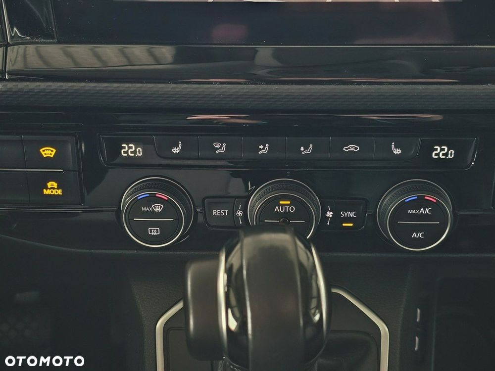 Volkswagen Multivan - 27