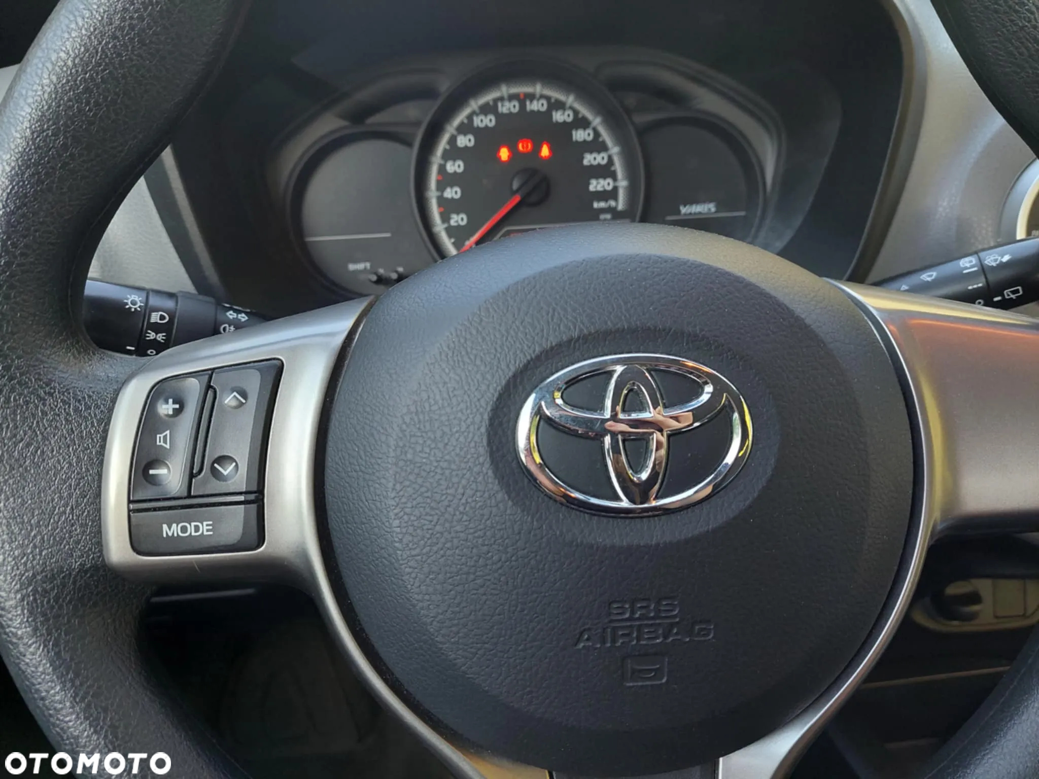 Toyota Yaris - 12