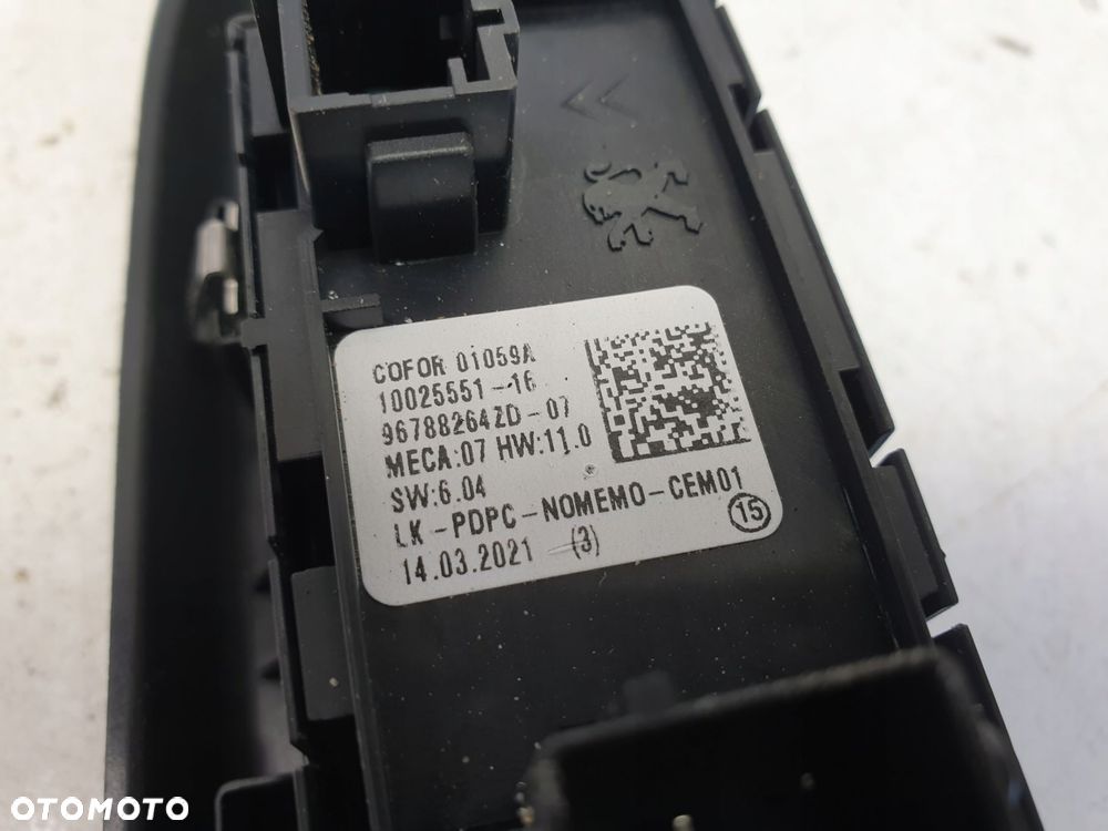 Opel Corsa F LEWY PANEL STERWANIA SZYBĄ przód - 8