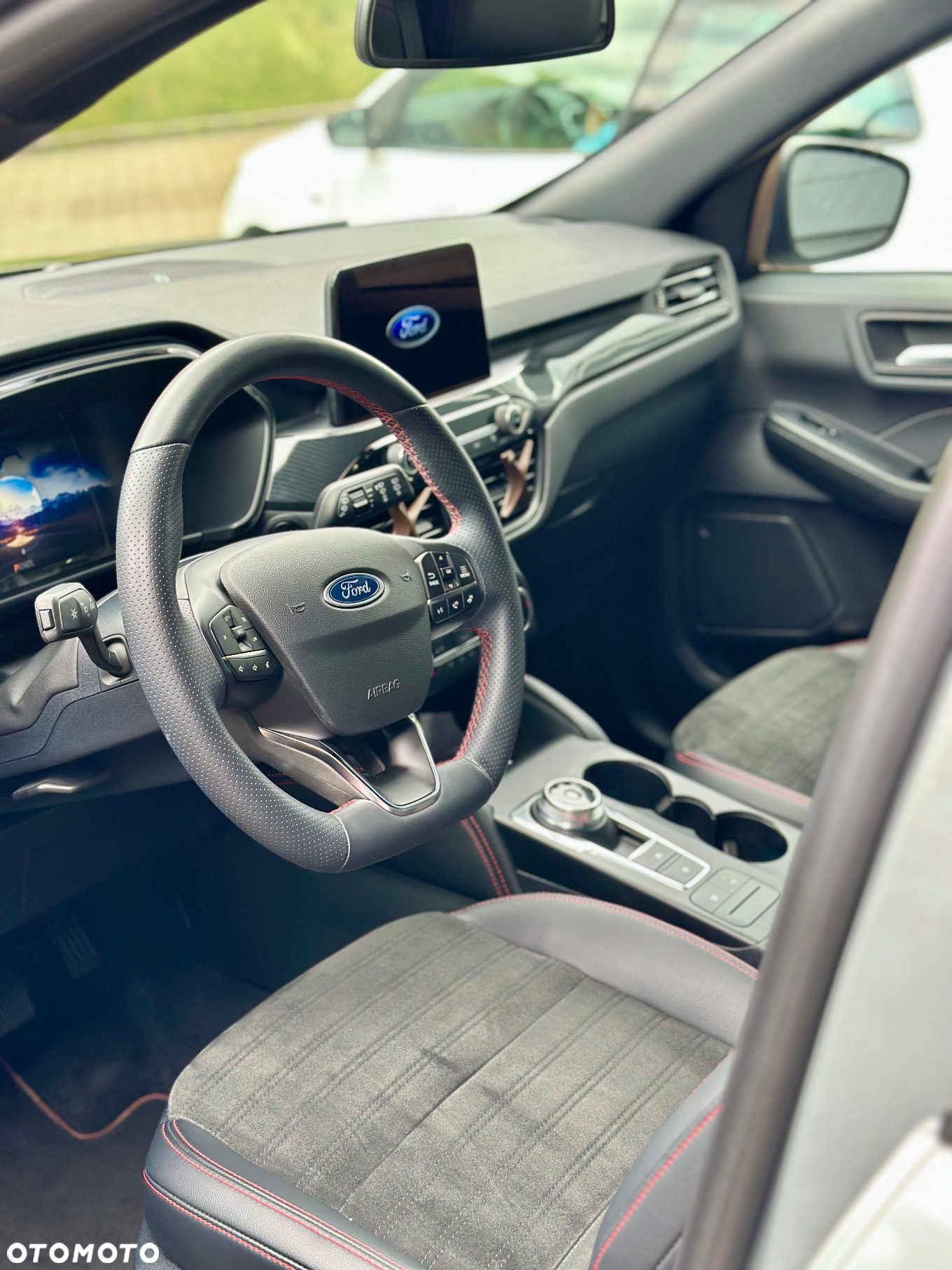Ford Kuga - 11