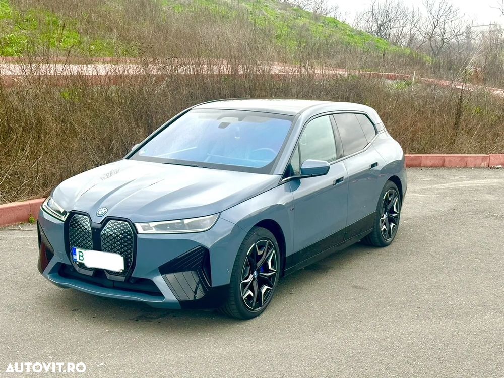 BMW iX - 17