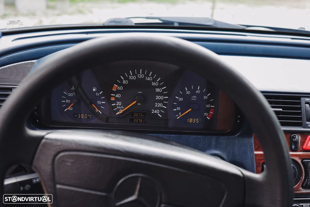 Mercedes-Benz C 180 Classic - 8