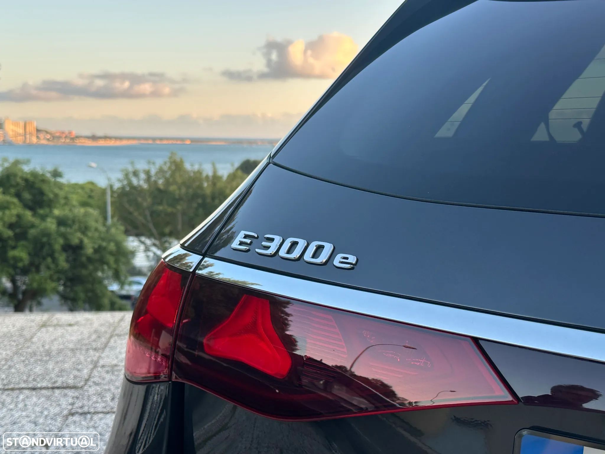 Mercedes-Benz E 300 e Avantgarde - 33