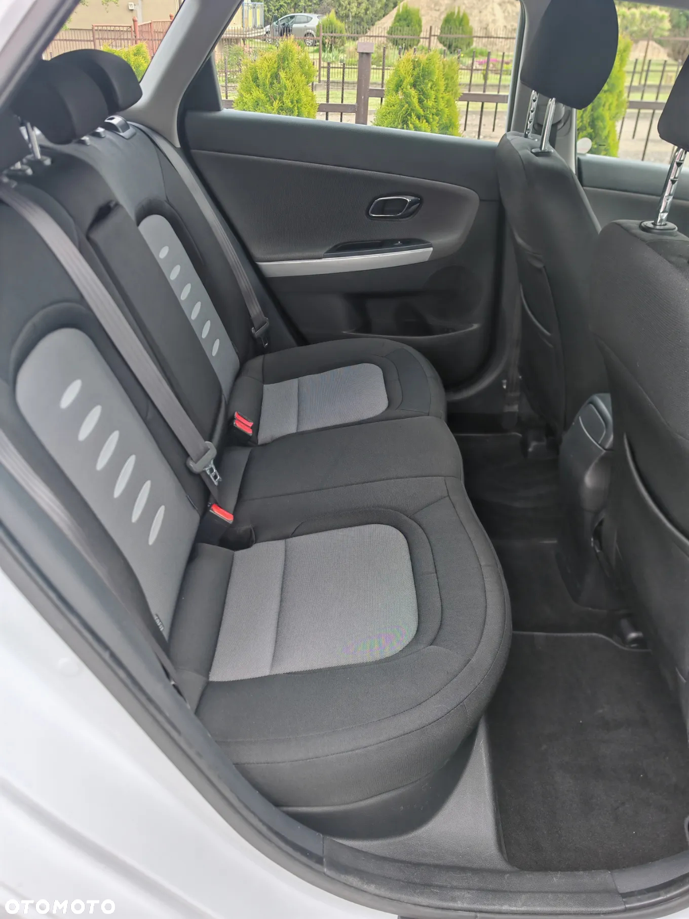 Kia Ceed 1.6 GDI SW Dream-Team Edition - 25