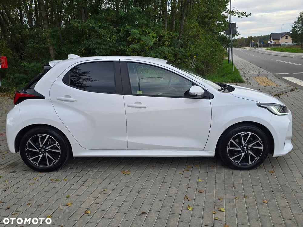 Toyota Yaris 2023 photo 4