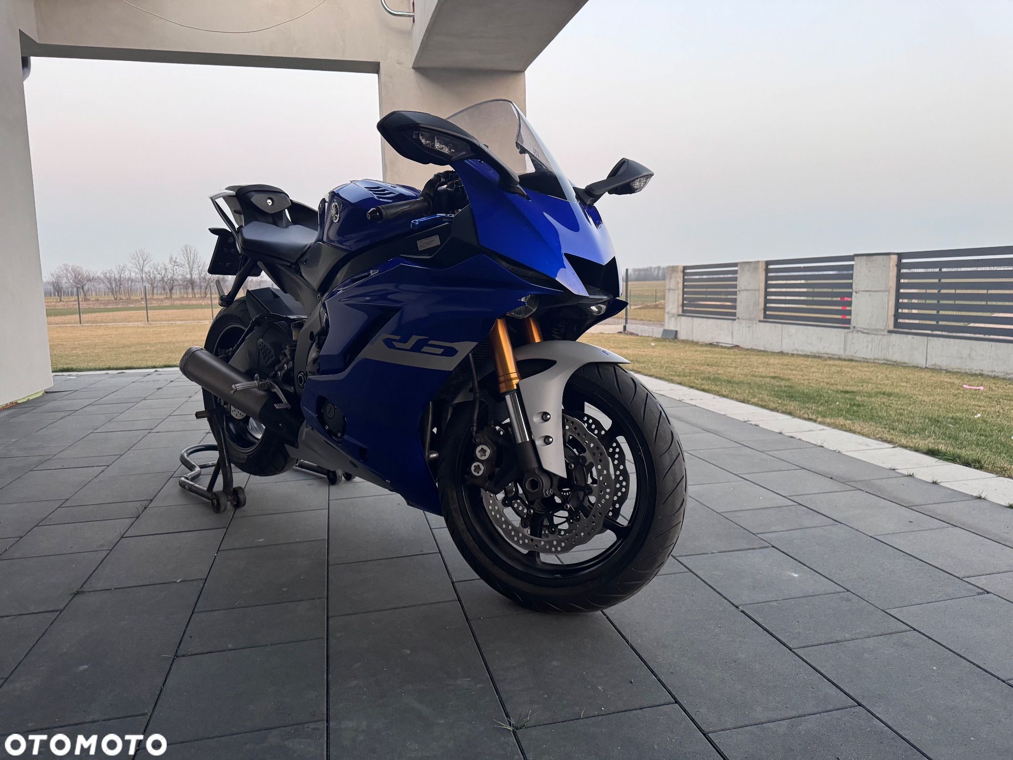 Yamaha R6 - 1