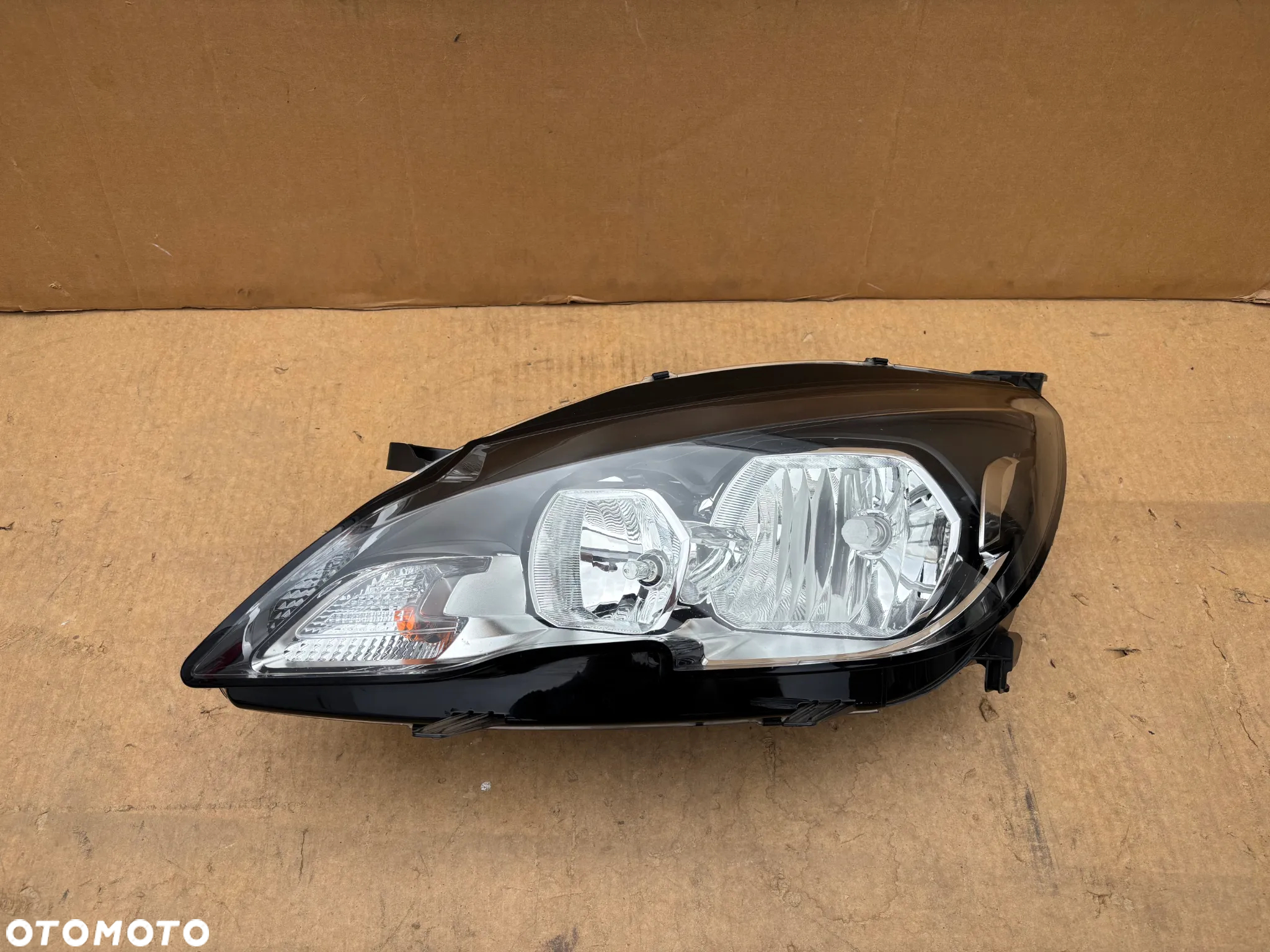 Oryginalna Lampa Przednia Lewa Peugeot 308 II T9 Ładna Zwykła H7 Europejska 9677523080 9677523080-00 14- - 4