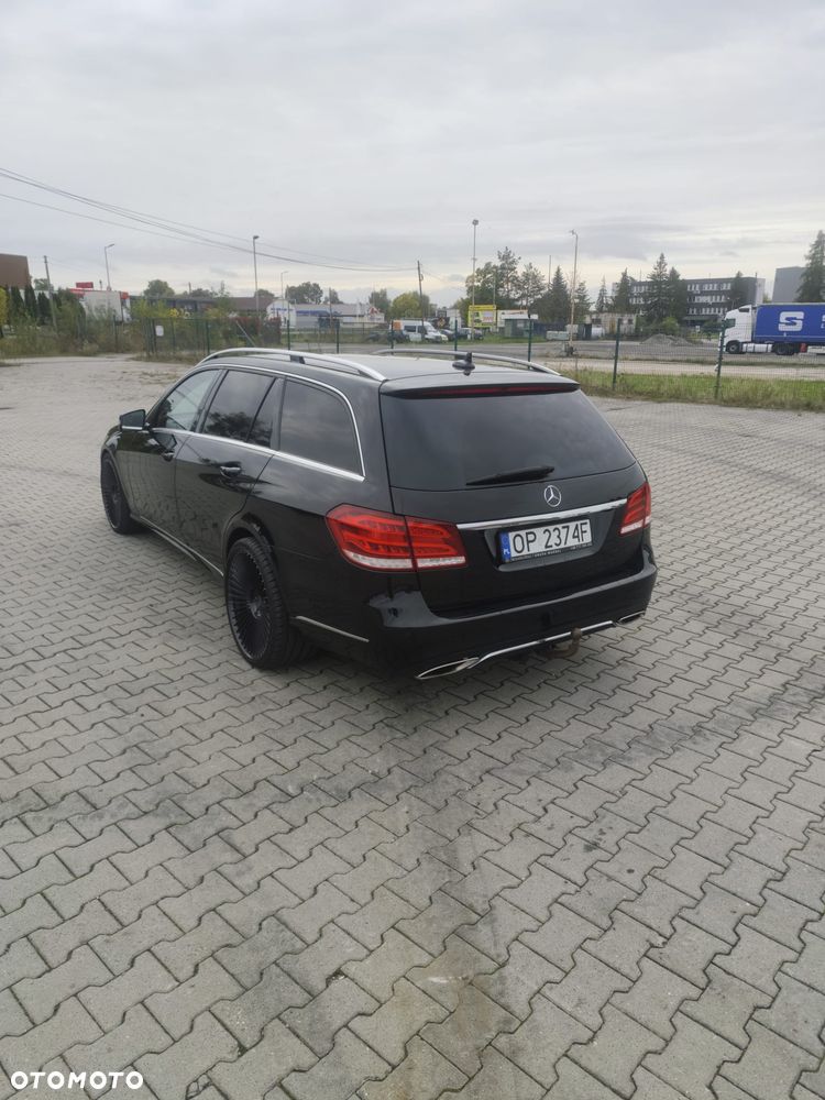 Mercedes-Benz E-Class 2013 photo 4