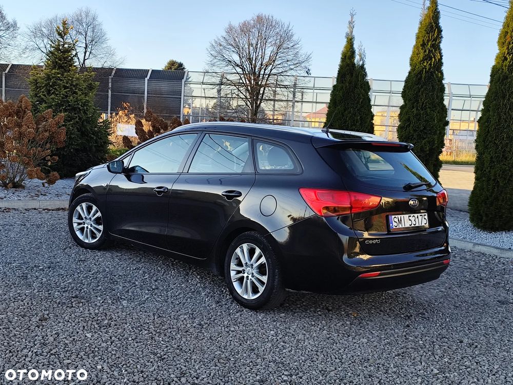 Kia Ceed Cee'd 1.6 GDI M - 4