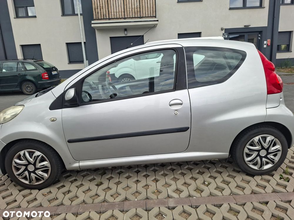 Peugeot 107 - 1