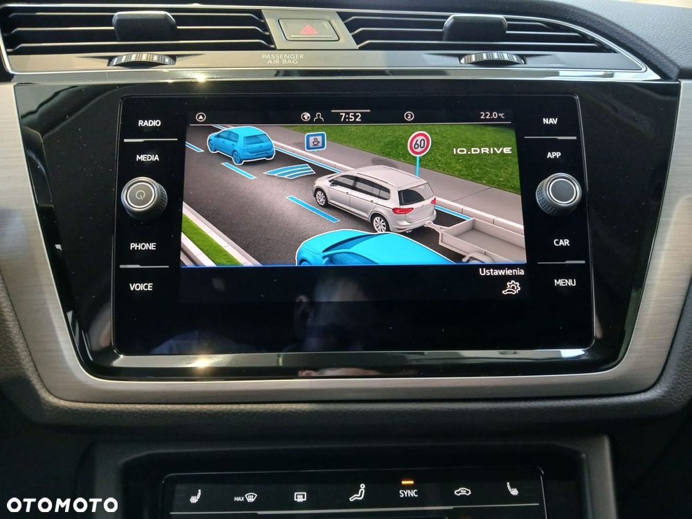 Volkswagen Touran - 19