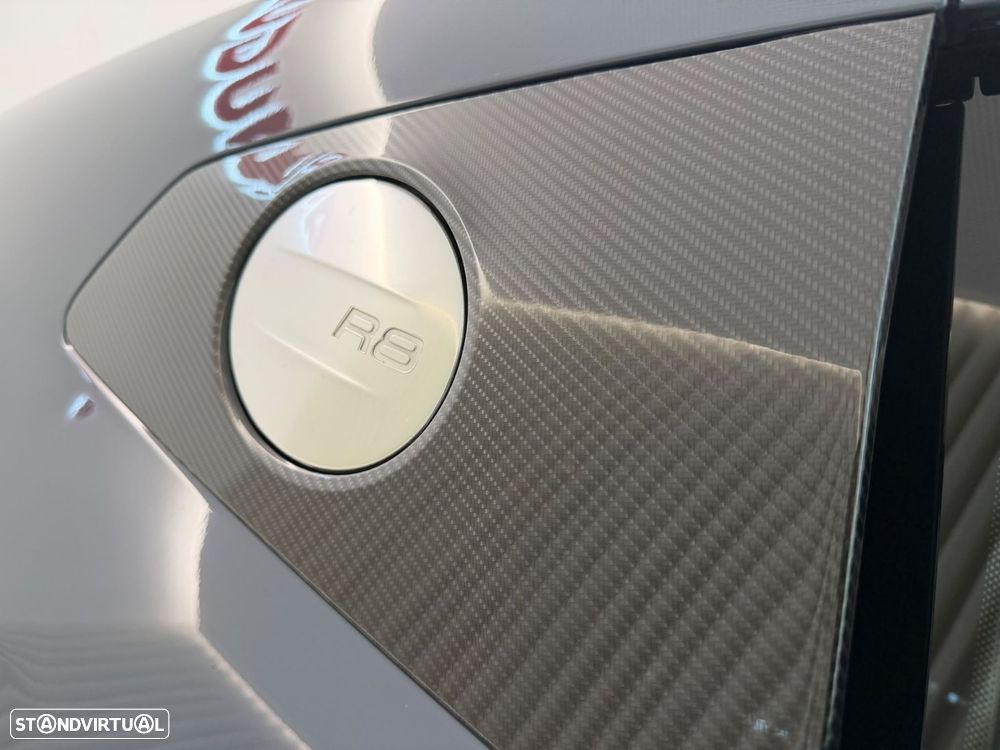 Audi R8 Coupé - 14