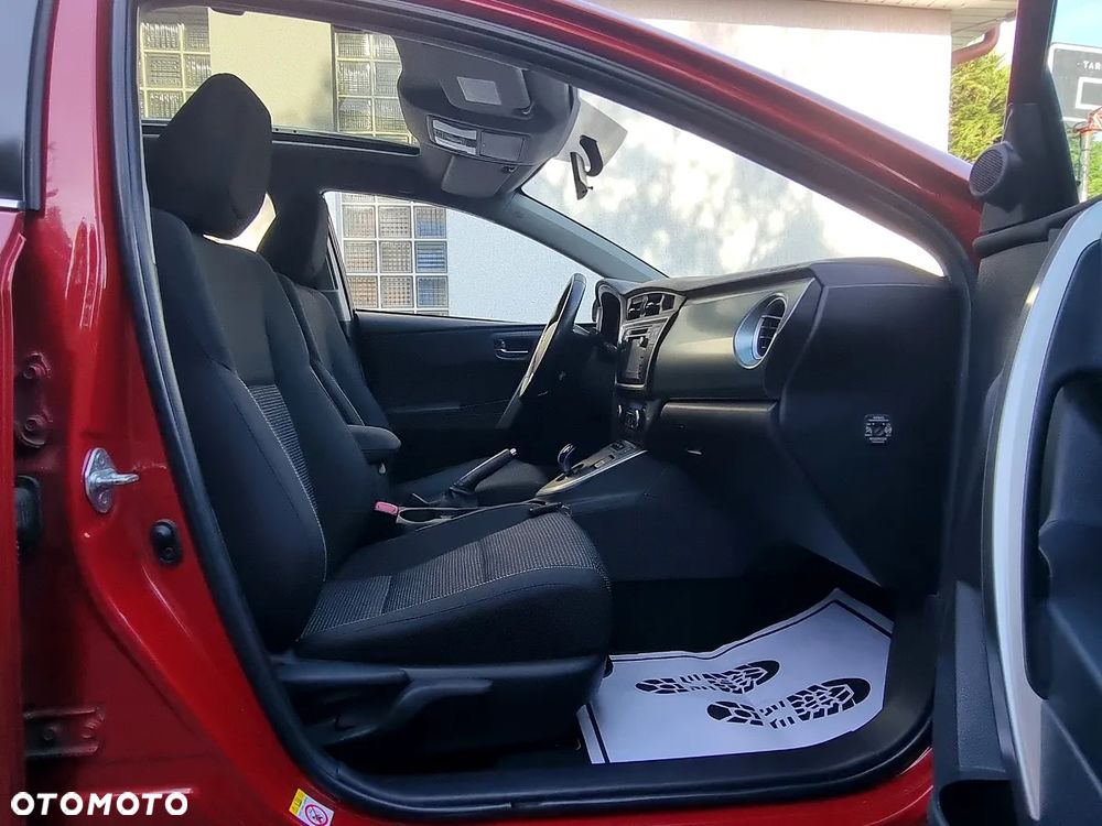 Toyota Auris - 13