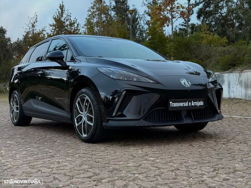 MG MG4 64 kWh Luxury - 25