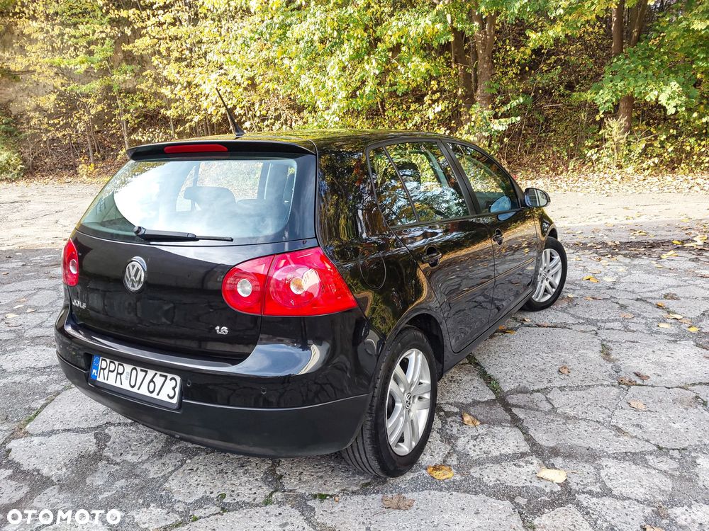 Volkswagen Golf - 11
