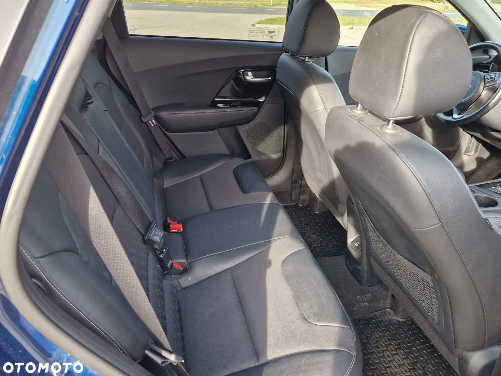 Kia Niro 1.6 GDI Hybrid L Business Line - 14