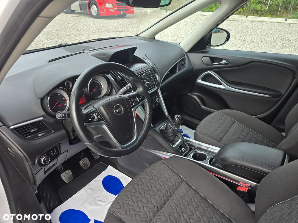 Opel Zafira - 26