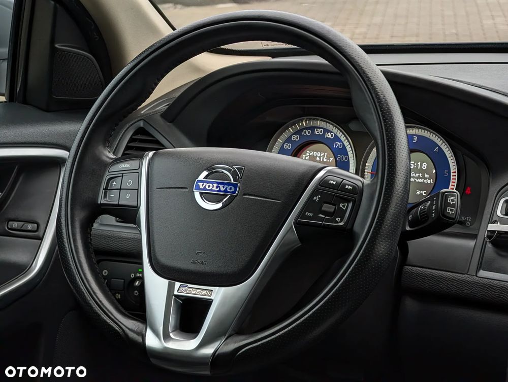 Volvo XC 60 D3 R Design - 26