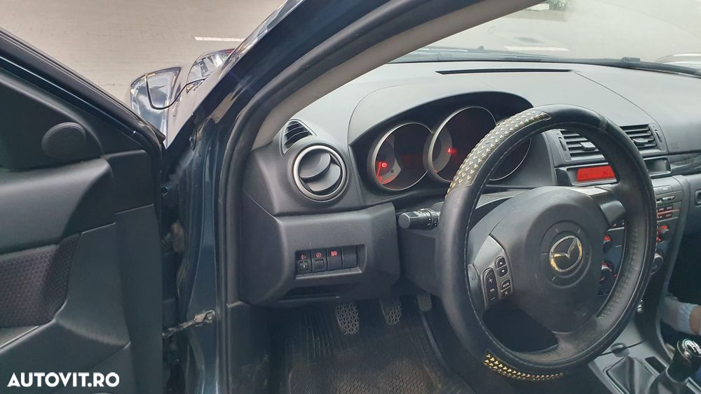 Mazda 3 1.6 CE - 2