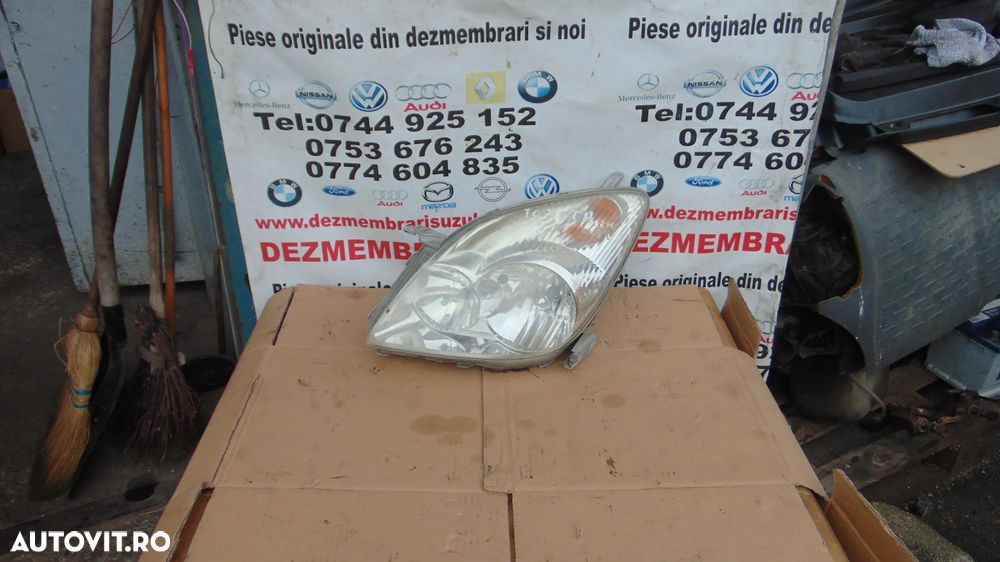 Far Toyota Corolla Verso 2002-2004 faruri stanga dreapta dezmembrez - 5
