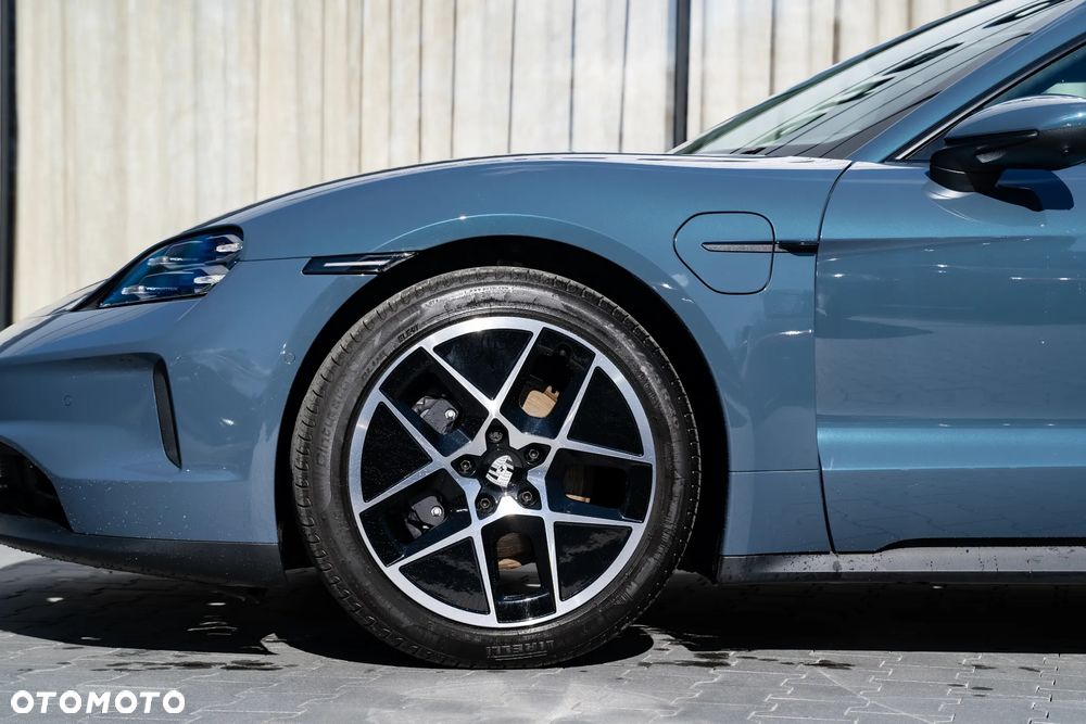 Porsche Taycan 105kWh 4 Performance Plus - 29