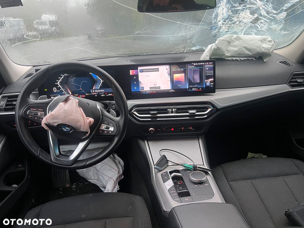 BMW Seria 3 320d Touring xDrive - 10