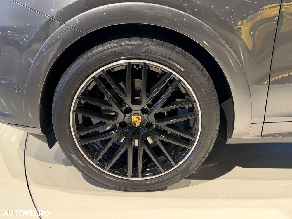 Porsche Cayenne - 11