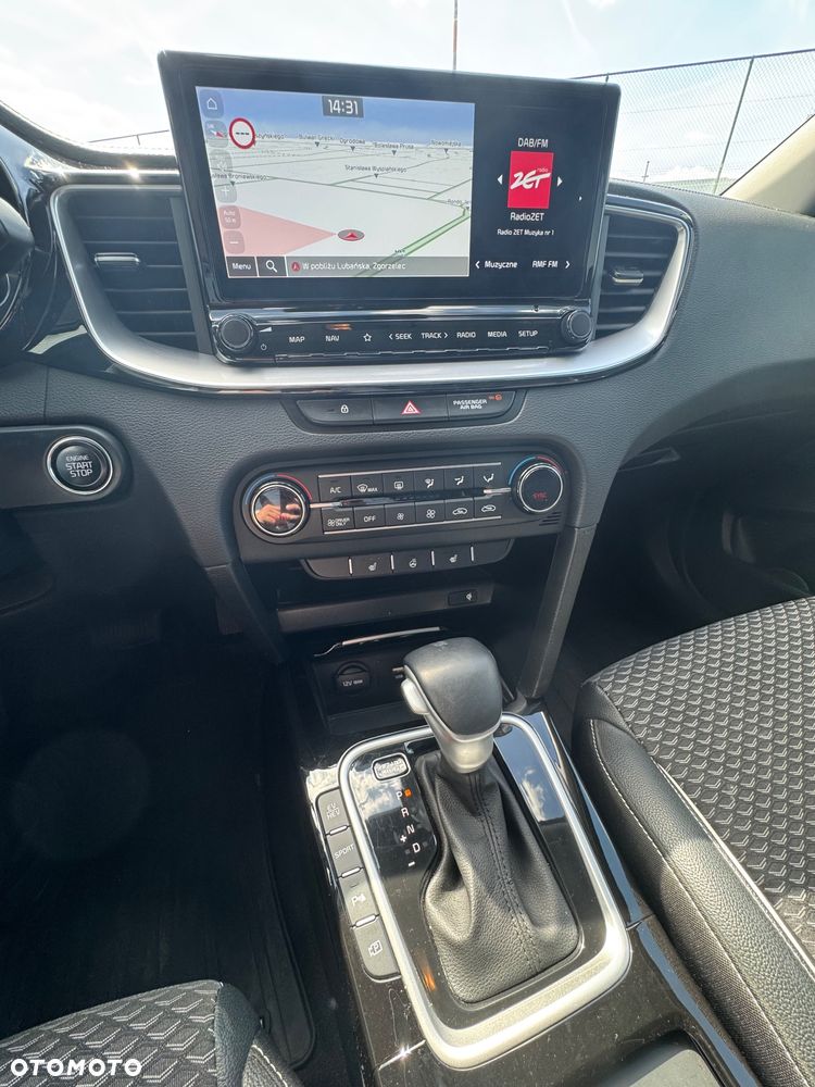 Kia XCeed - 11