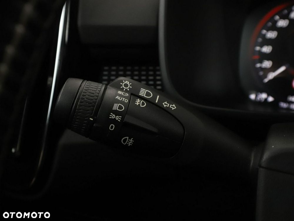 Volvo XC 40 D4 SCR AWD R-Design - 35