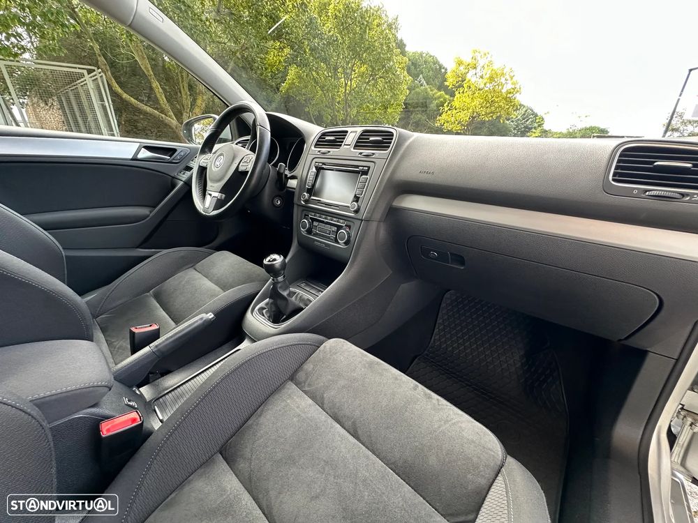 VW Golf 2.0 TDi BlueMotion Edition - 44