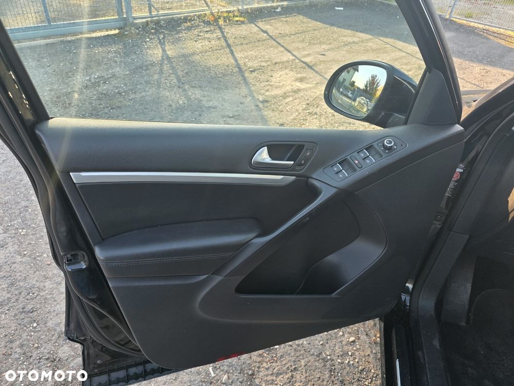 Volkswagen Tiguan - 22
