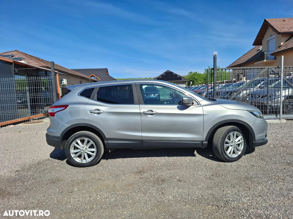 Nissan Qashqai 1.5 DCI N-Connecta - 11
