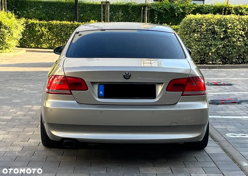 BMW Seria 3 320d Coupe - 4