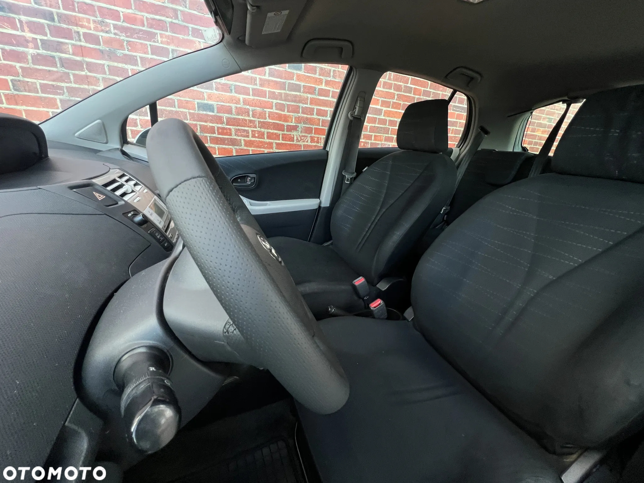 Toyota Yaris - 13