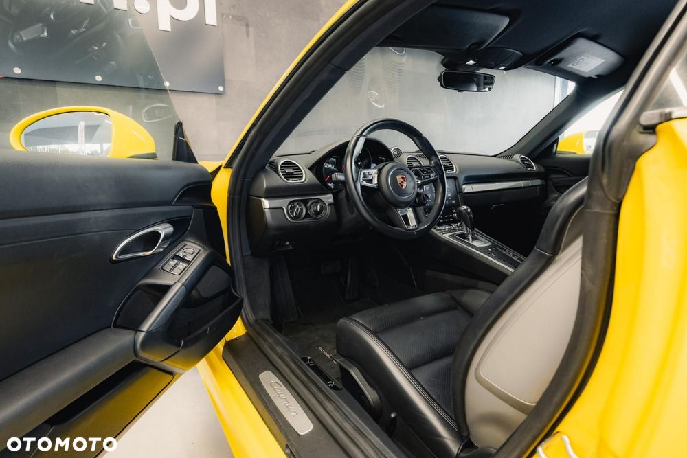 Porsche 718 Cayman - 10