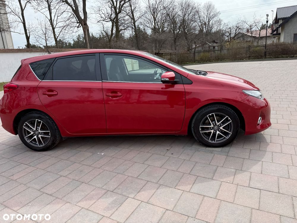 Toyota Auris 2.0 D-4D Dynamic - 23