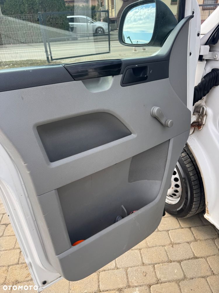 Volkswagen Transporter - 7